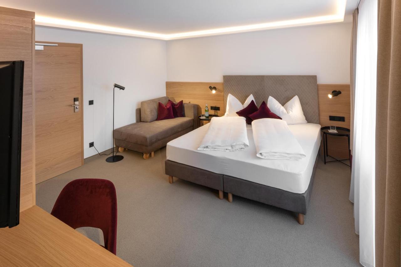 Hotel Hennersberg Worgl Bagian luar foto